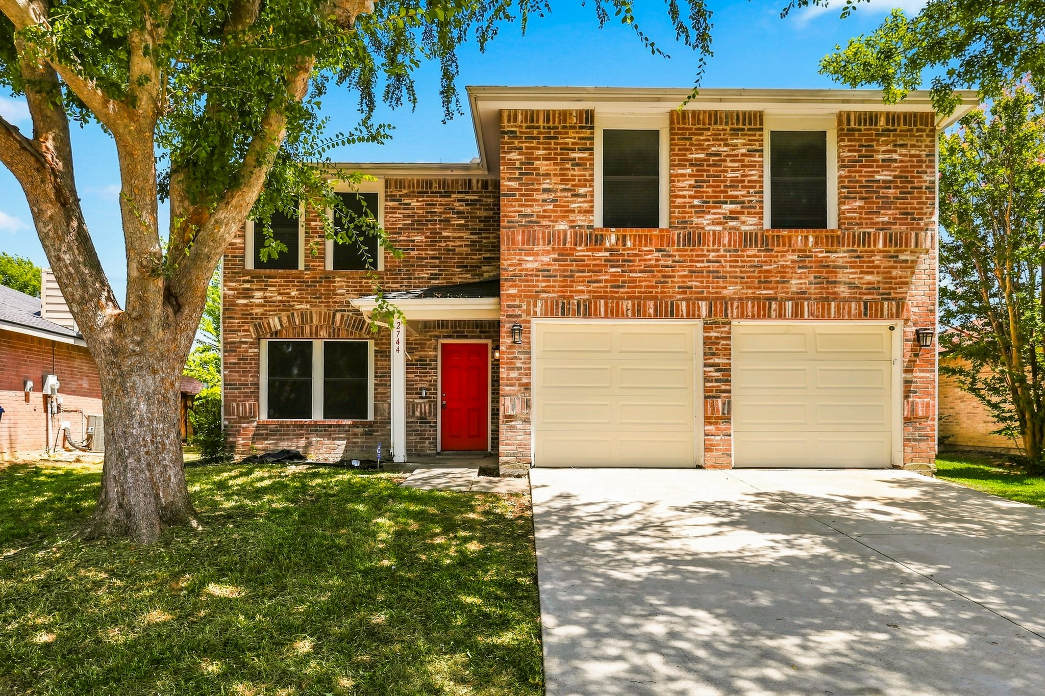 2744 Frontier Lane