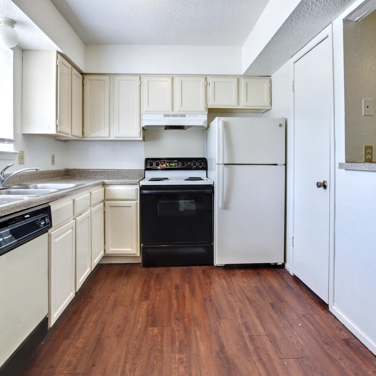 2718 Wimbledon Court - D