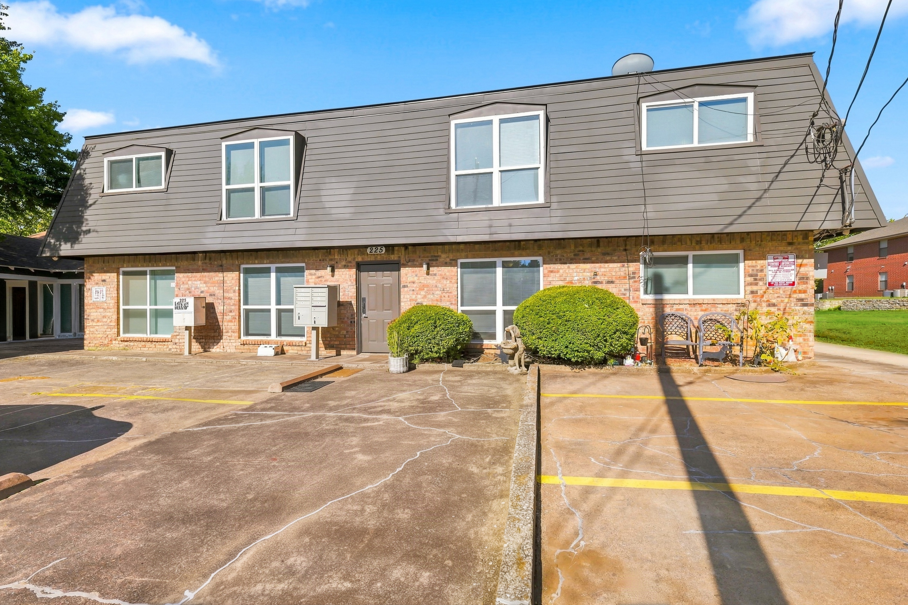 225 Bryan Street - 7