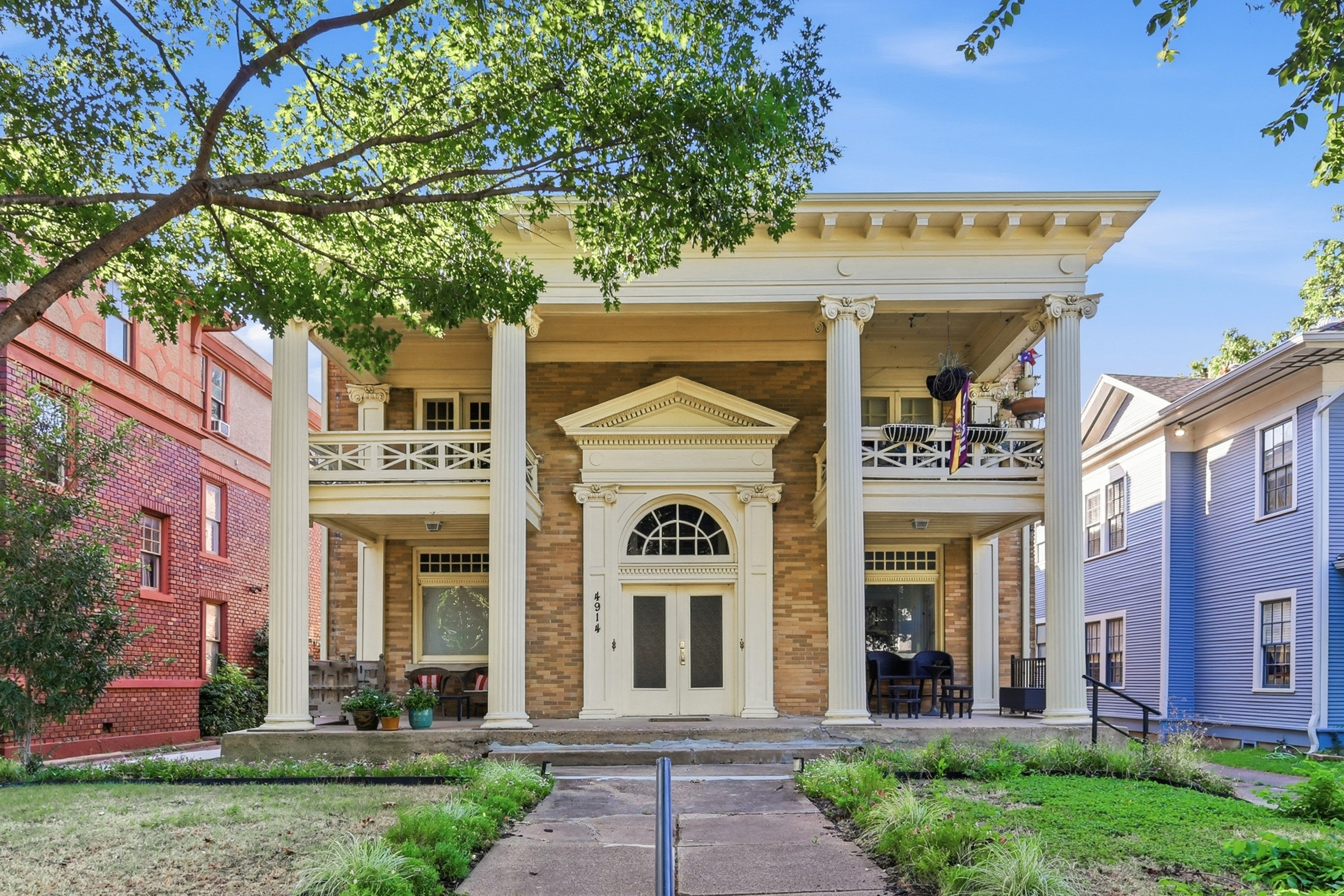 Property main image