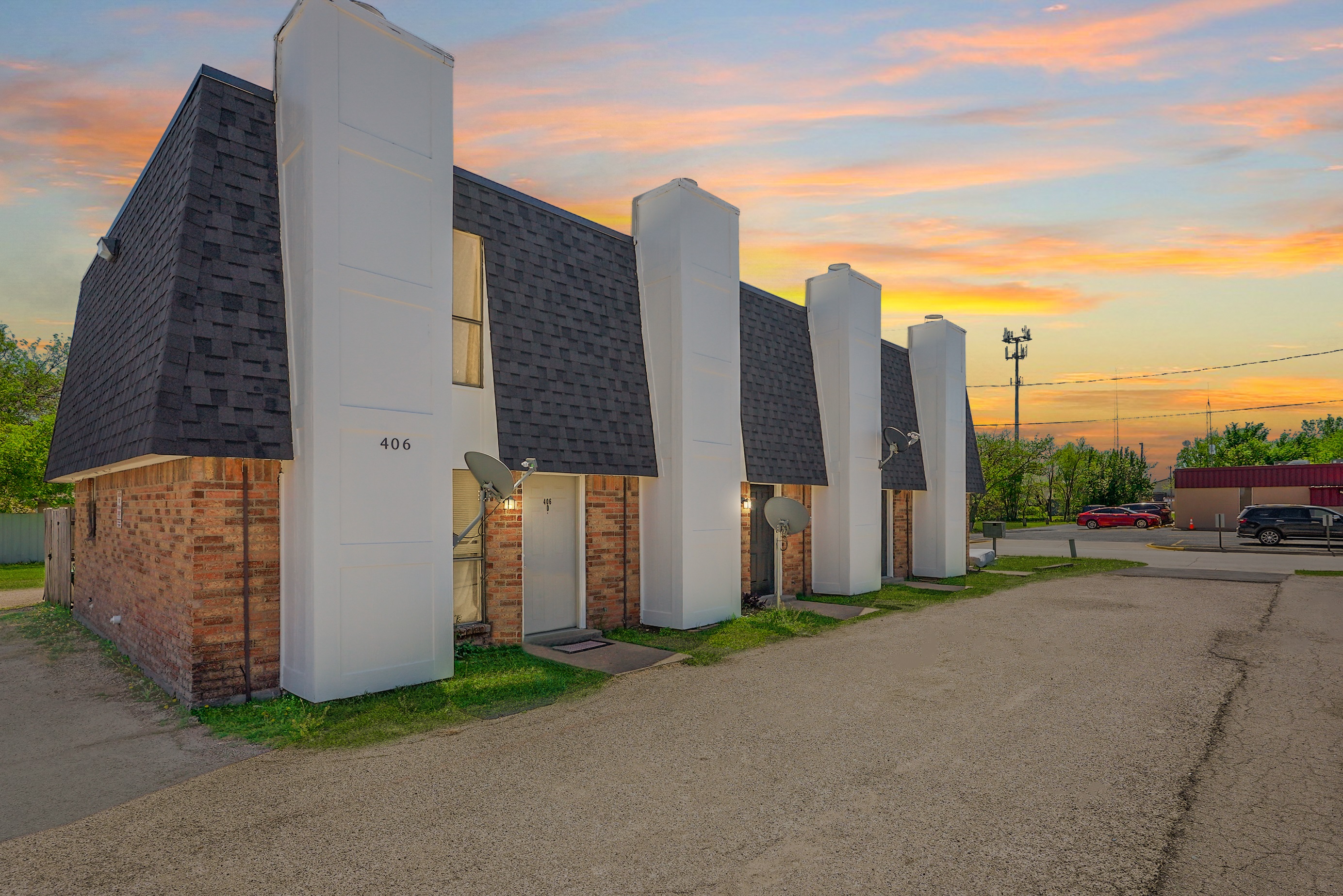 406 Noble Avenue - A