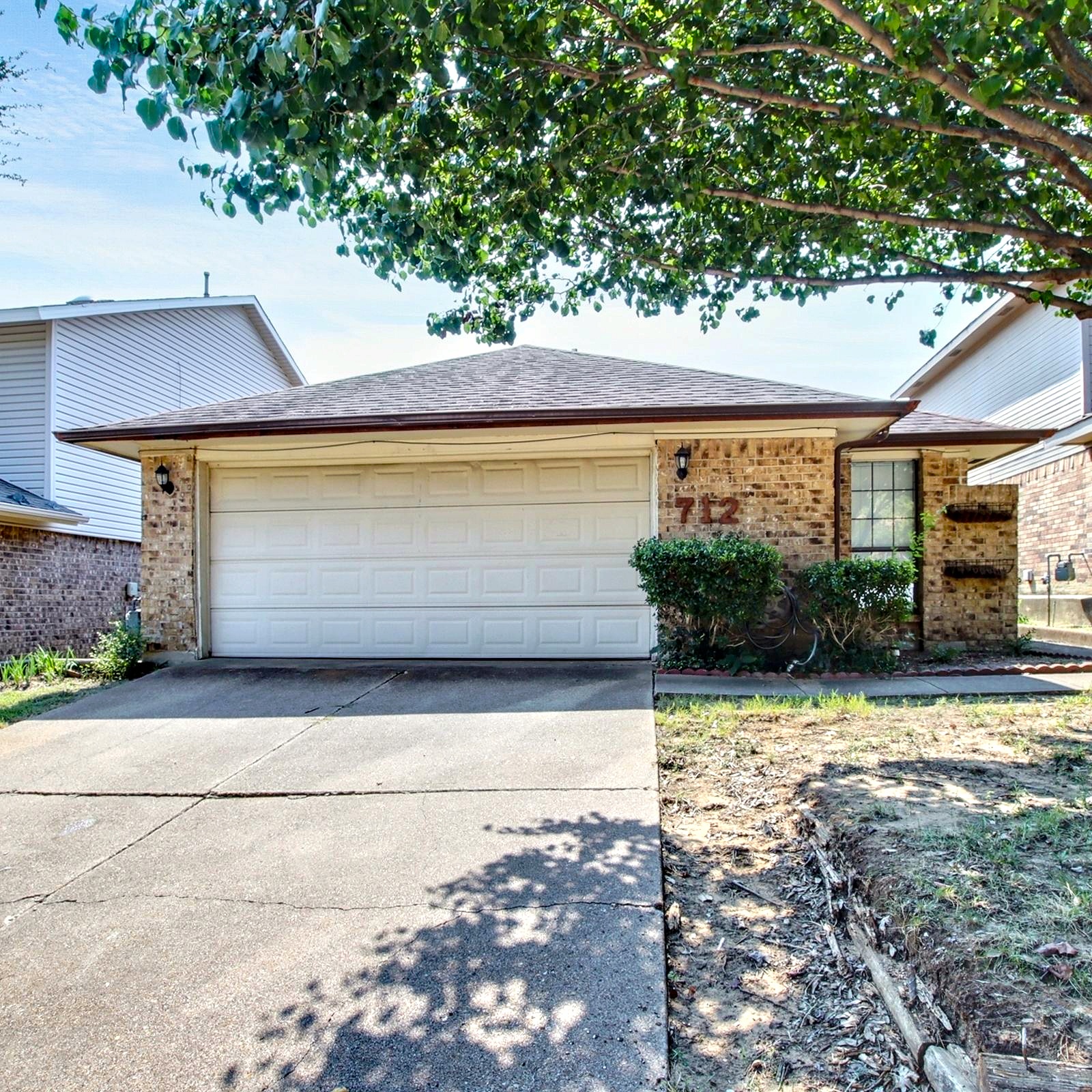 712 Via Miramonte