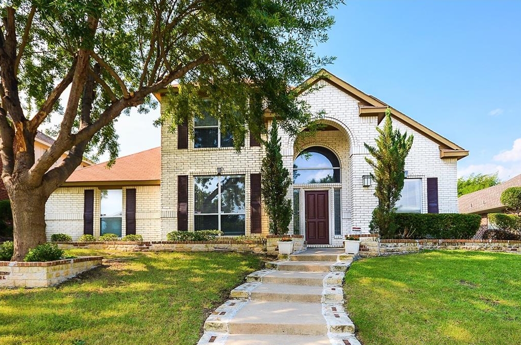 2420 Elm Leaf Lane