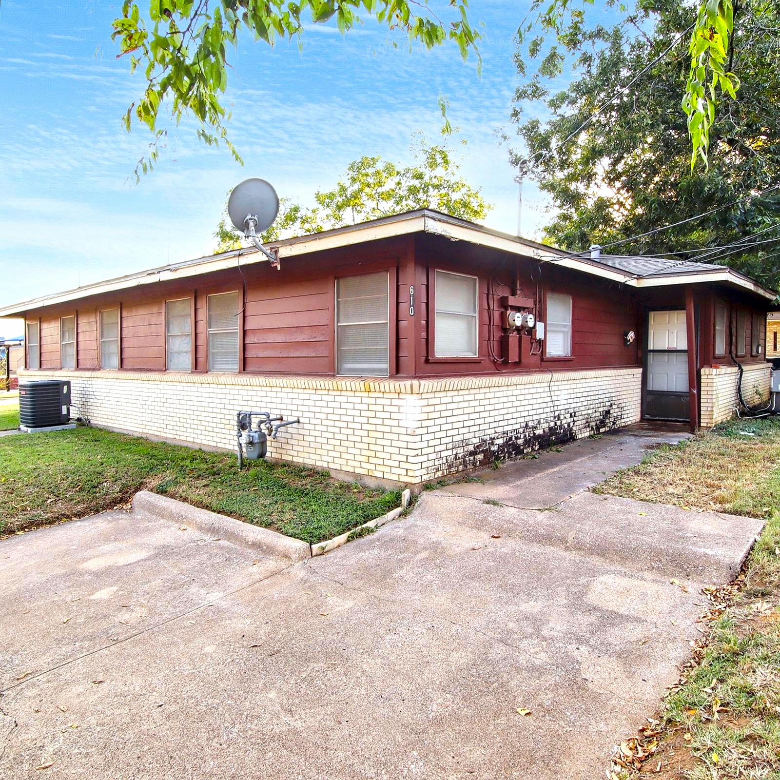 Property main image